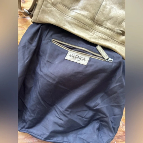 Vilenca Leather Crossbody Bag - Picture 12 of 13